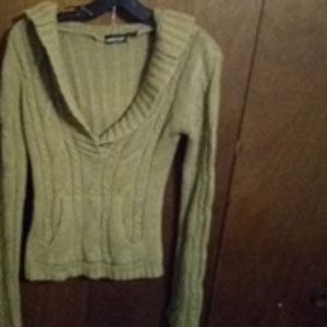 Hooded sweater